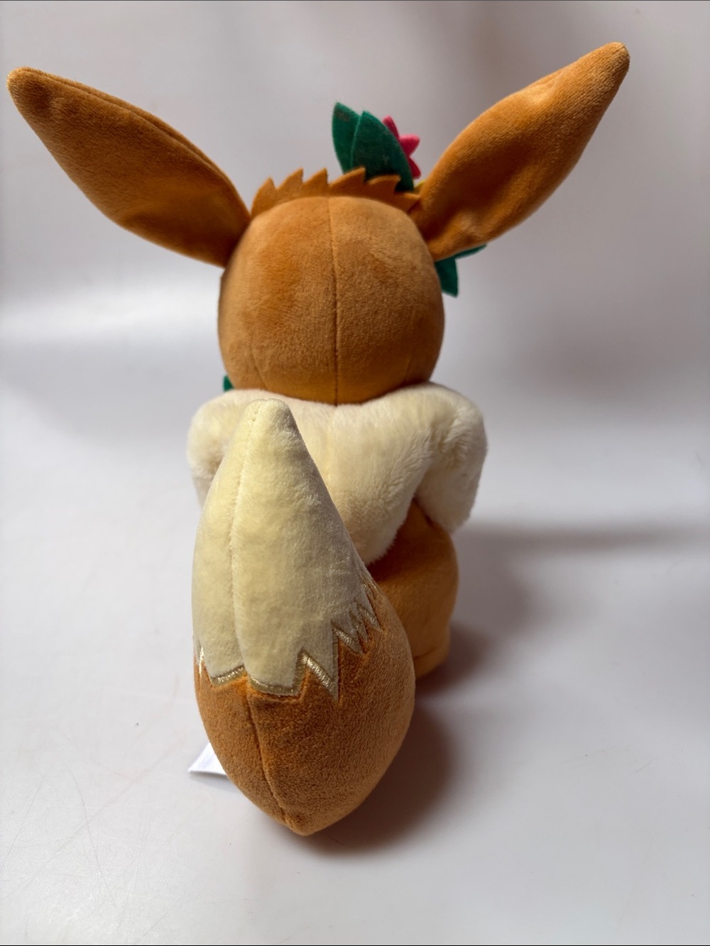 Pokémon Eevee Spring Flower Crown 8" Plush - Picture 4 of 7